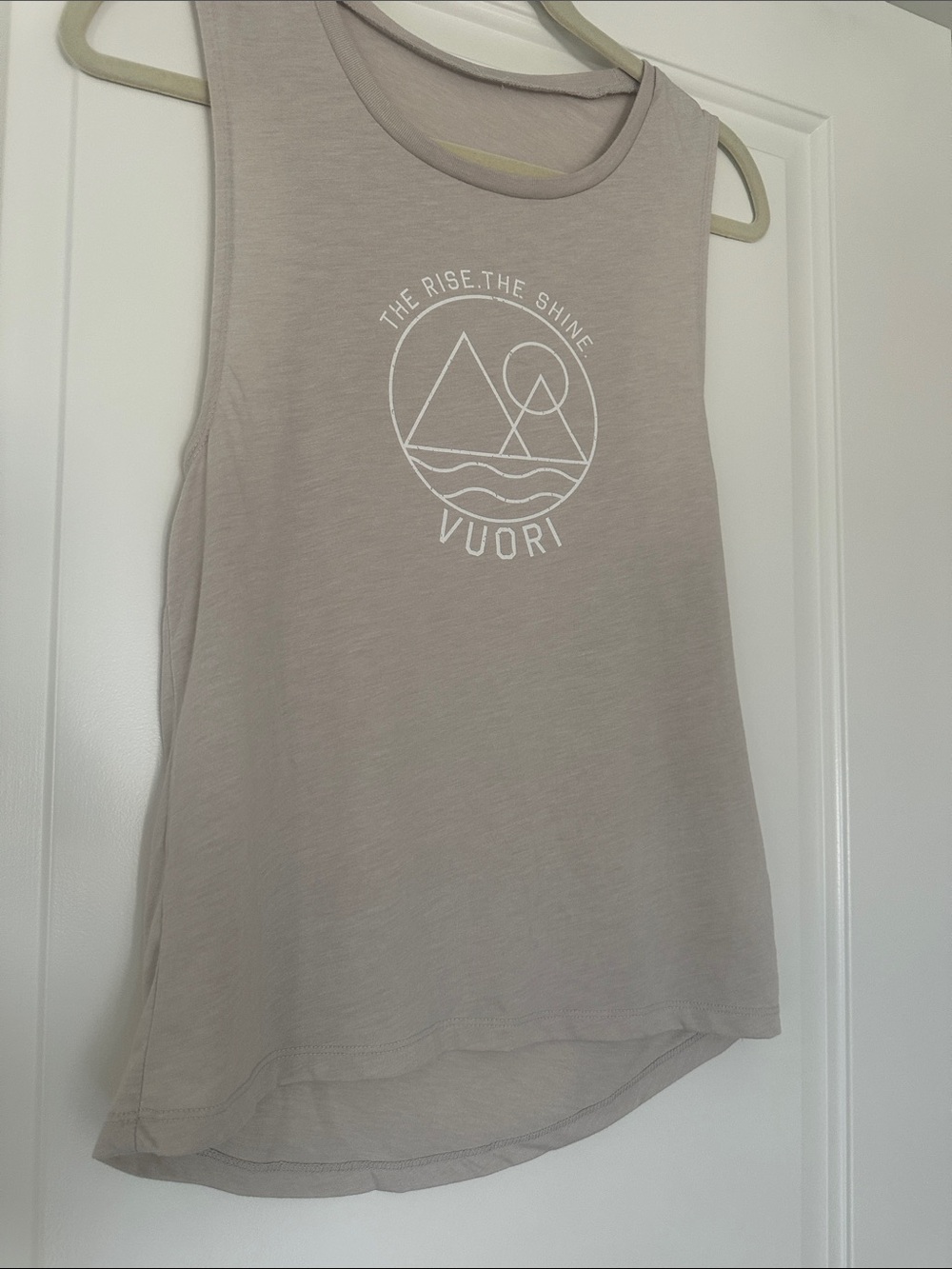 Vuori Sleeveless Shirt